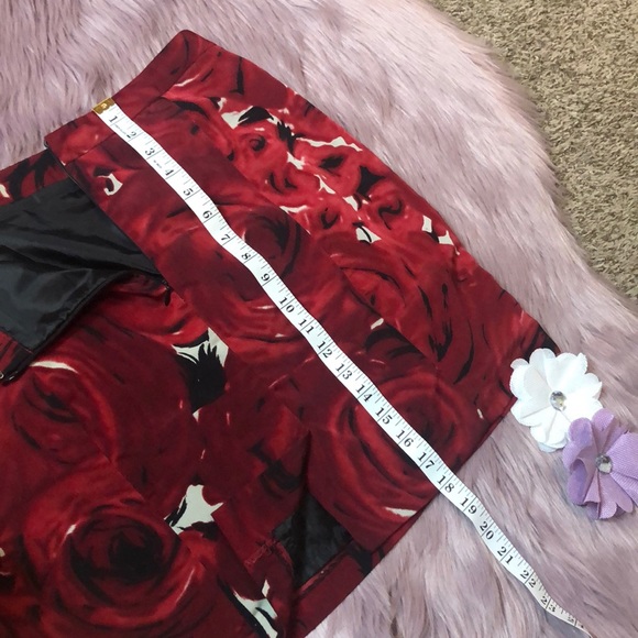 BECKY & MAX Red Floral Printed Skirt Size 8 - Picture 5 of 7